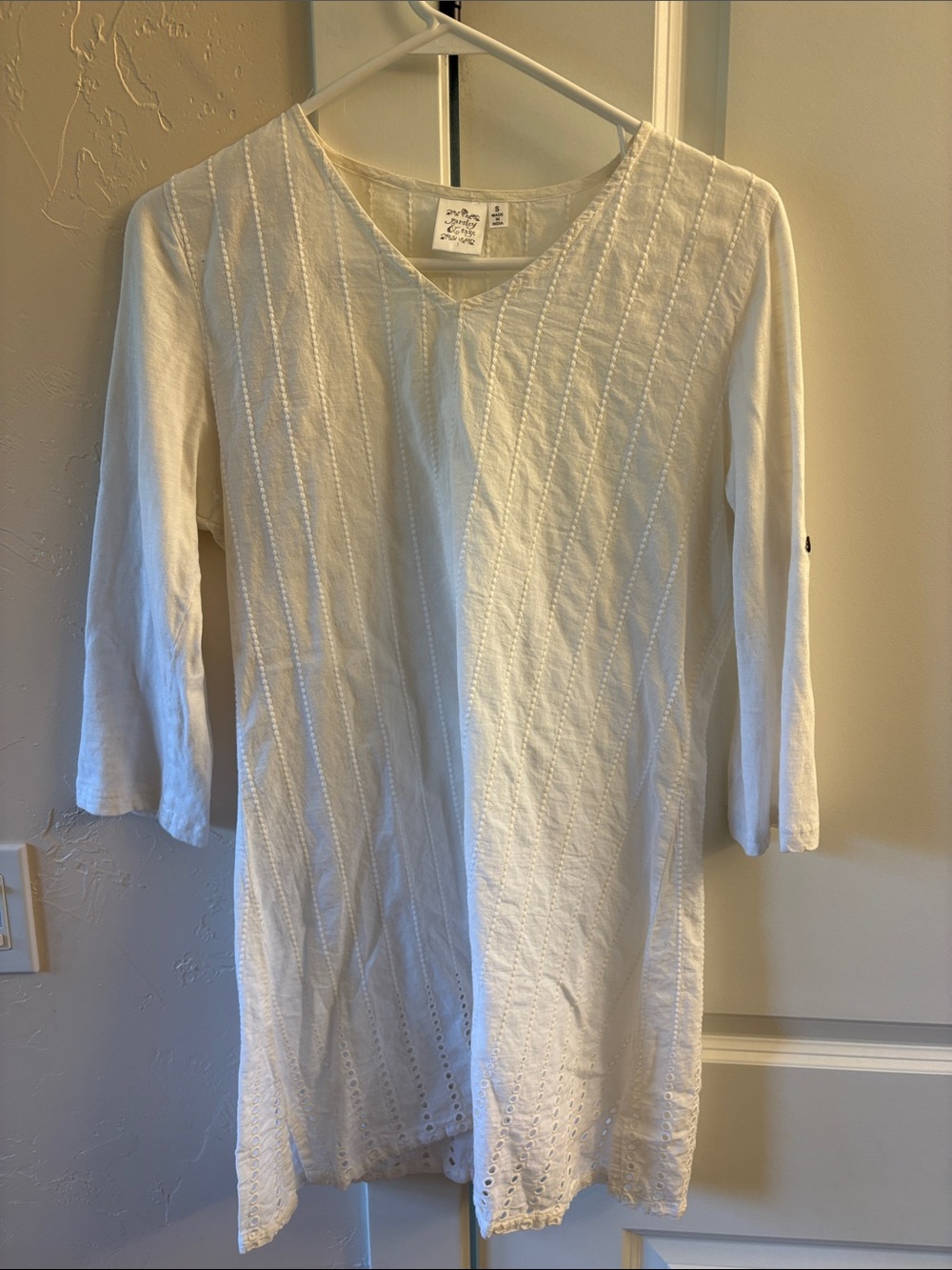 Parsley & Sage White V-Neck Tunic with Eyelet Hem